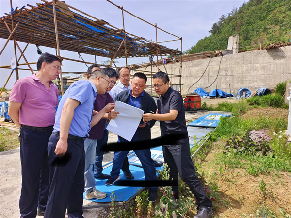5月7日，洪董，余總陪同王小東副縣長一行調(diào)研湖田山景區(qū)項目.jpg