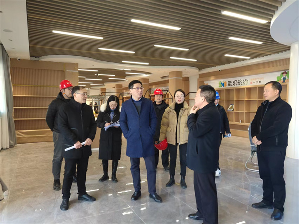 12月12日，洪董，方總陪同王奇勇縣長(zhǎng)一行調(diào)研古徽州核心景區(qū)智能化運(yùn)用管理中心項(xiàng)目。.jpg